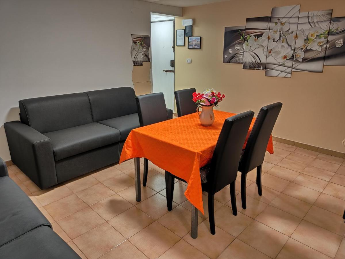 Piazza Verga Home 卡塔尼亚 外观 照片