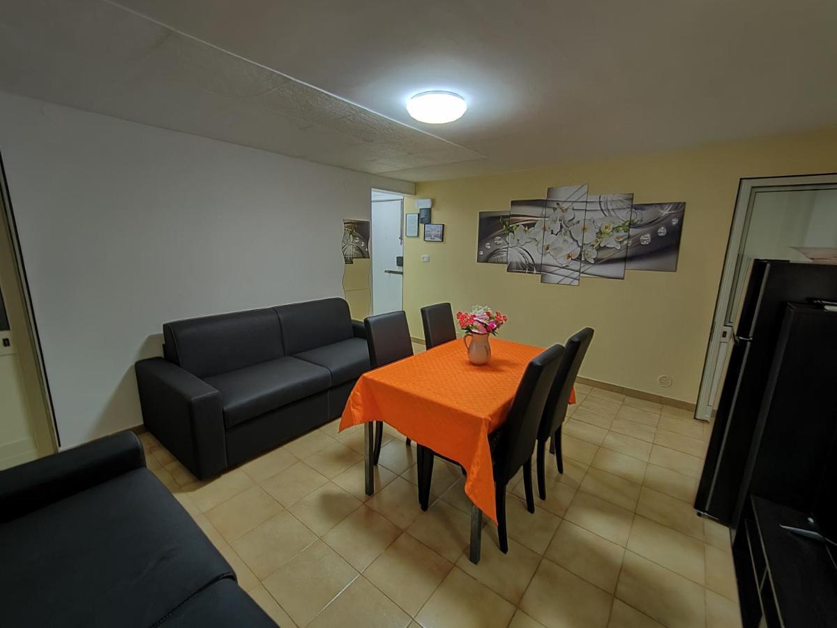 Piazza Verga Home 卡塔尼亚 外观 照片