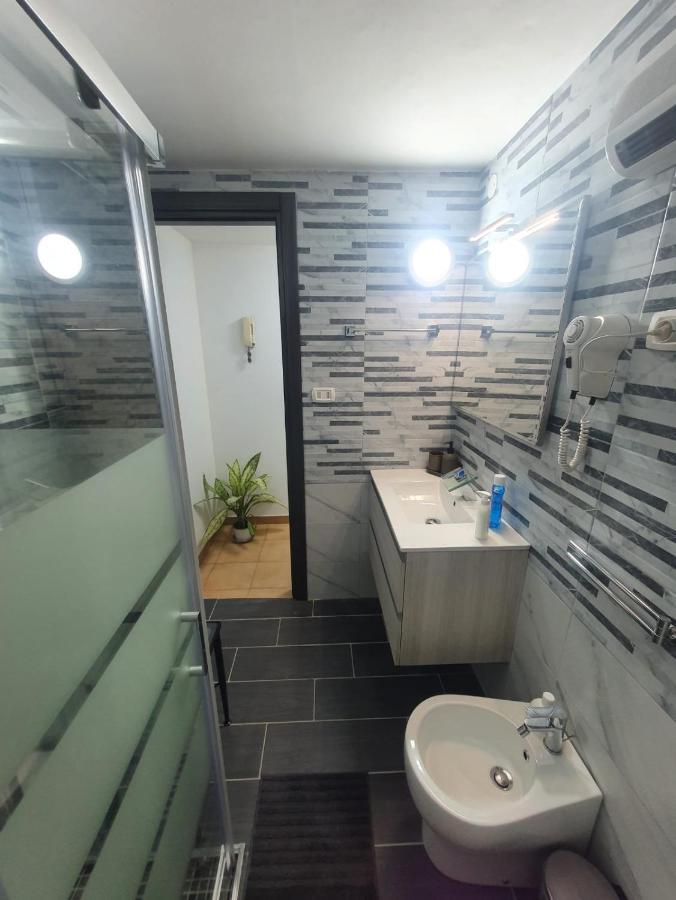 Piazza Verga Home 卡塔尼亚 外观 照片